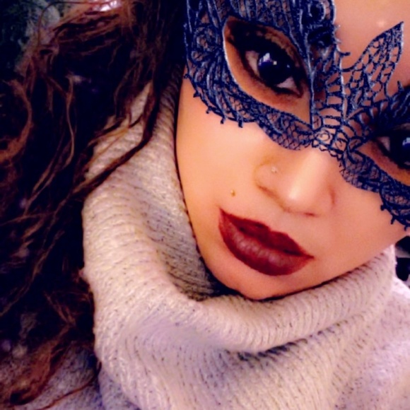 Meet your Posher, Diamond - Picture 3 of 8